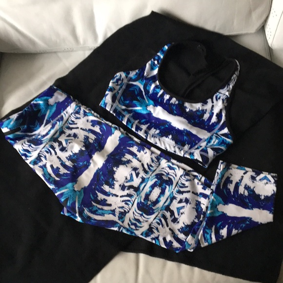 Express Core Performance Workout Set - Picture 1 of 6